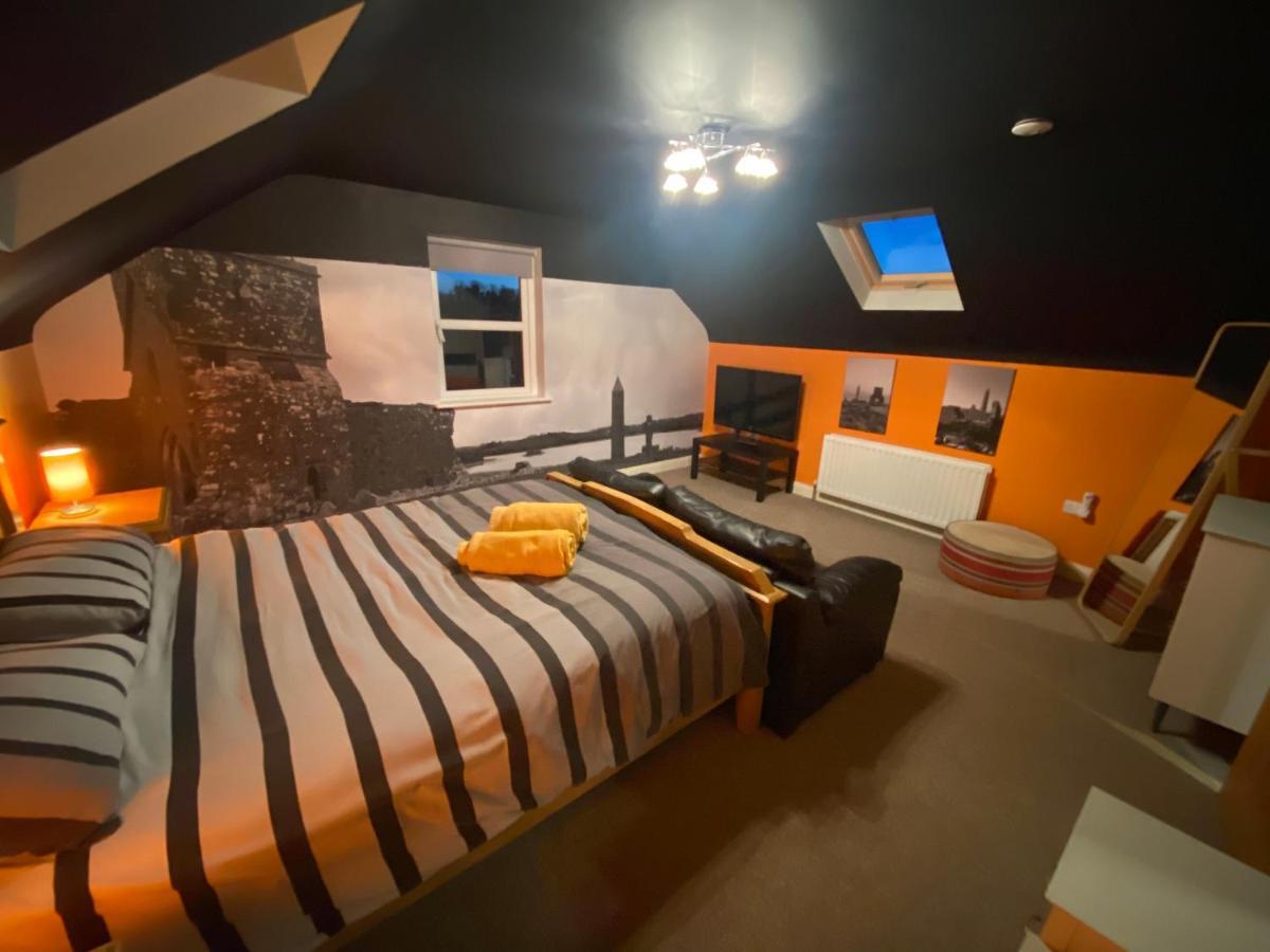 Sleeps 12 Hot Tub Sauna Cinema Pets Welcome エニスキリン エクステリア 写真